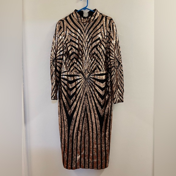 13. Elegant Evening Night Luxe long sleeve party formal sequins Dress - Picture 14 of 16